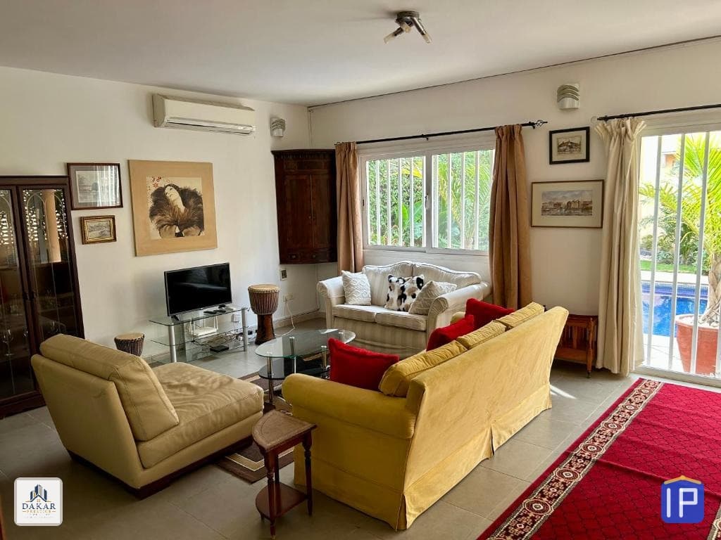 Villa moderne avec piscine aux Almadies